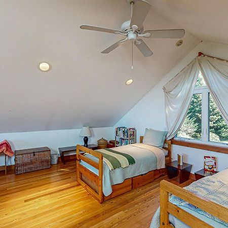 Whimsy By The Sea Villa Порт Орфърд Екстериор снимка